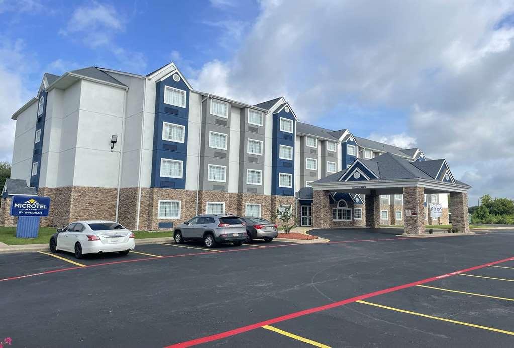 Microtel Inn & Suites By Wyndham Bossier City Exterior photo