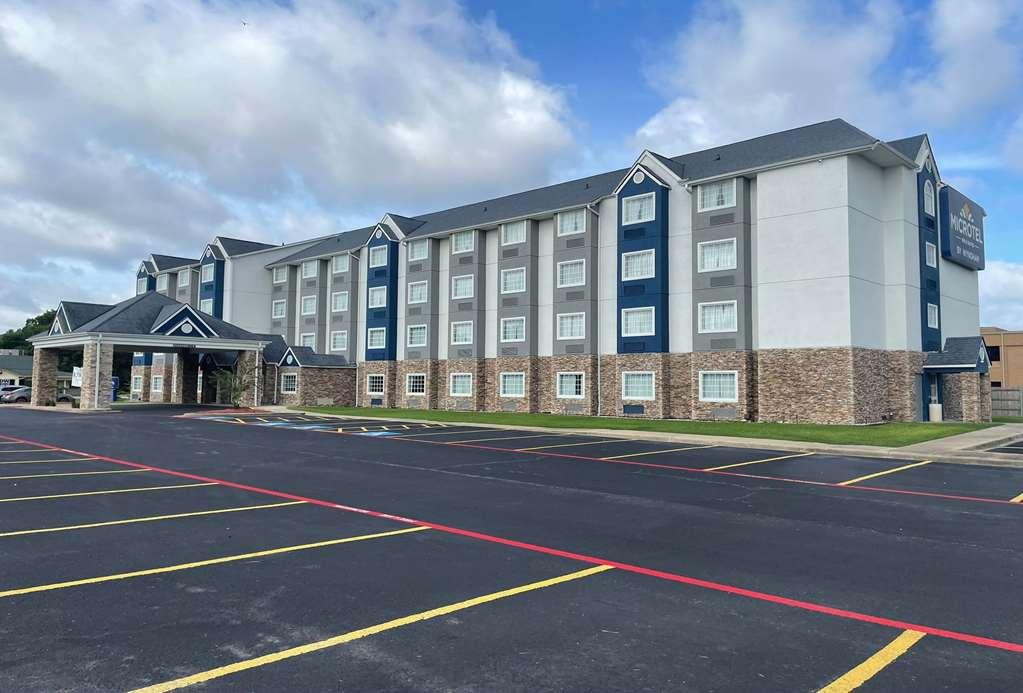 Microtel Inn & Suites By Wyndham Bossier City Exterior photo